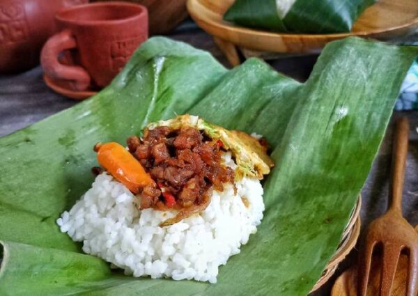 Nasi Kucing Ikan Tri